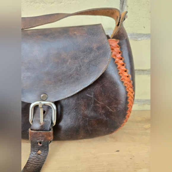Vintage Handcrafted Leather Bag - Picture 3 of 13
